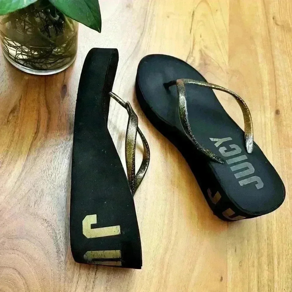 JUICY COUTURE platform Flip Flops Golden Juicy Logo Thong Straps Wedge  Sandals.